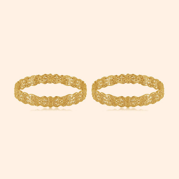 Hansika Gold Bangle